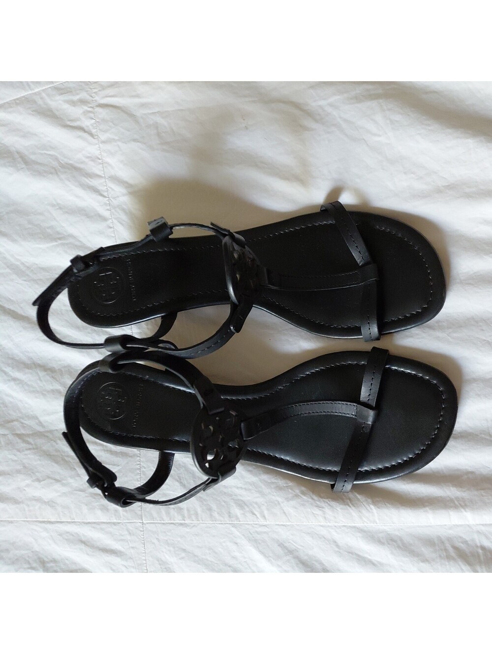 Tory Butch Miller T-Strap Black Leather Sandals Women’s Size 8 Logo EUC #871